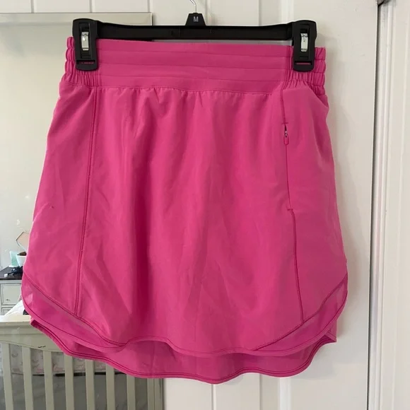 Lululemon Sonic Pink Hotty Hot Skirt - Picture 1 of 4